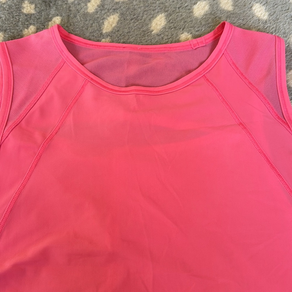Lululemon Women’s Pink Cropped Athletic Tank Top - Picture 2 of 7